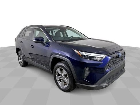 Used 2023 Toyota RAV4 XLE AWD/4WD image 2