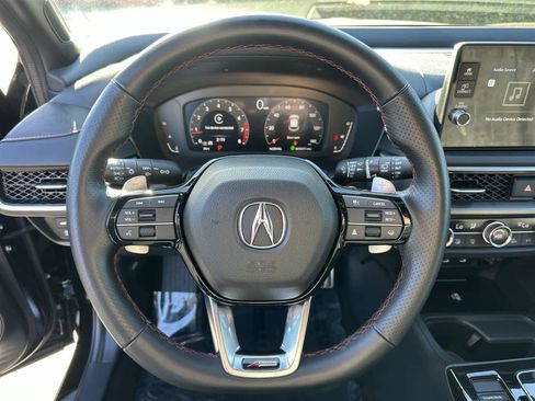 Certified 2025 Acura ADX A-Spec image 17