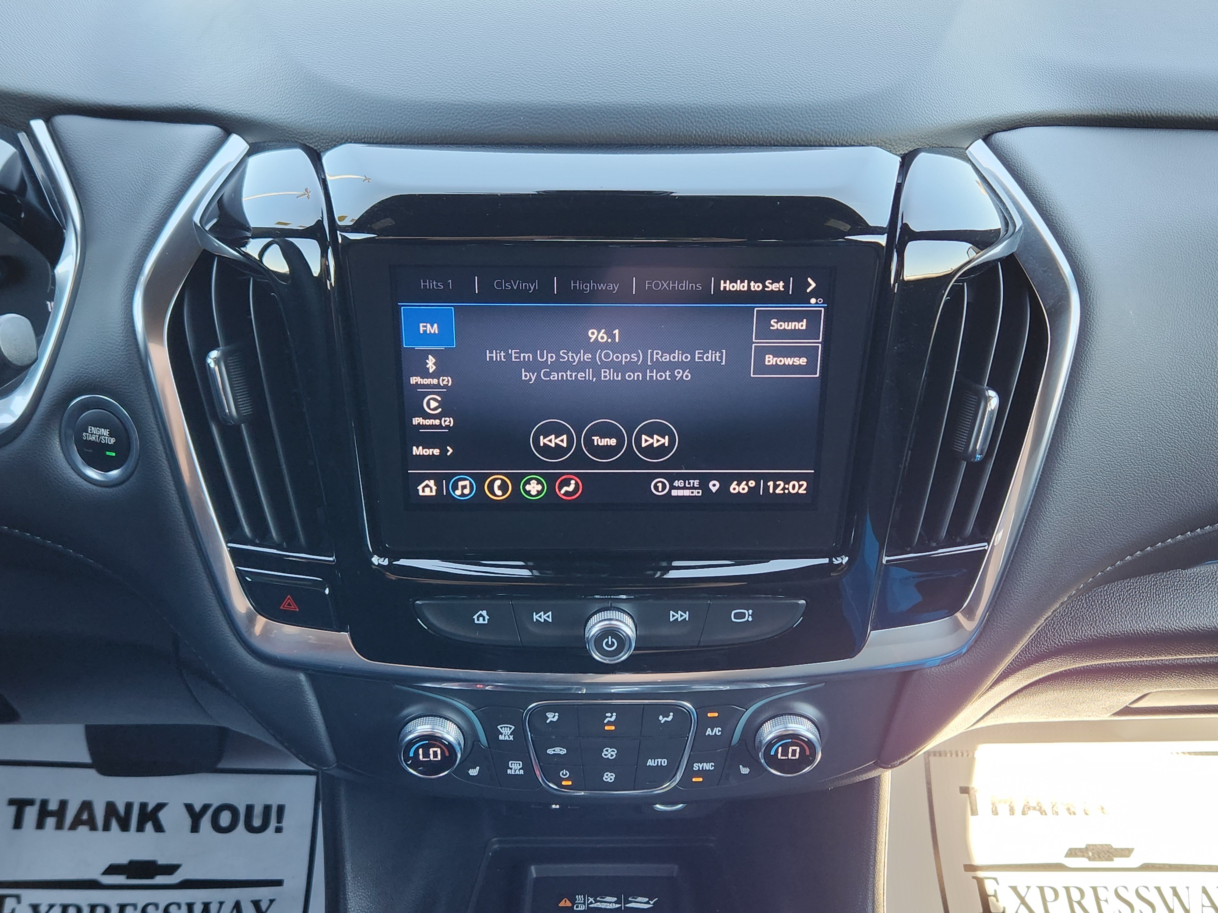 Used 2023 Chevrolet Traverse LT FWD image 19