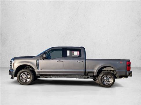 Used 2025 Ford F350 Lariat AWD/4WD image 8