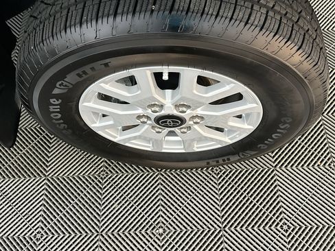 Used 2025 Toyota Tacoma SR5 image 11