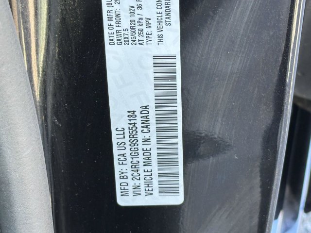 Certified 2025 Chrysler Pacifica Limited FWD image 10