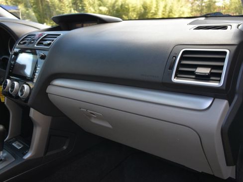 Used 2018 Subaru Forester 2.5i Premium w/ All-Weather Package image 20