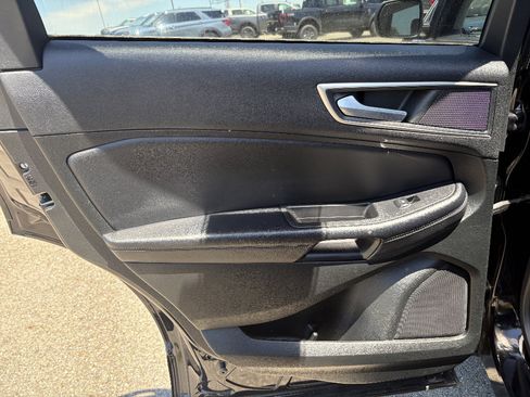 Used 2023 Ford Edge SEL AWD/4WD image 16