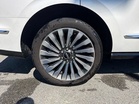 Used 2019 Lincoln Navigator Reserve w/ Cargo Package AWD/4WD image 5