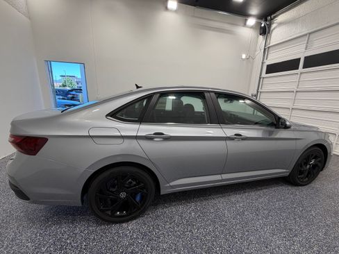 New 2026 Volkswagen Jetta SE FWD image 7