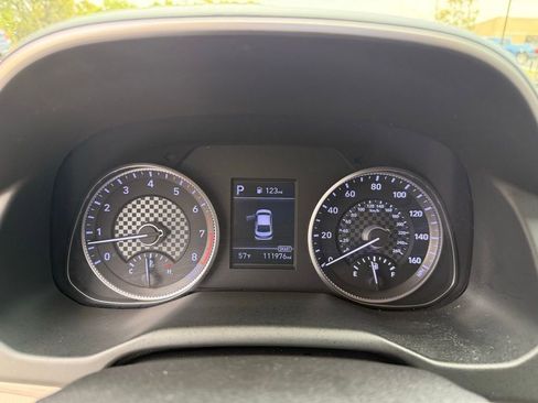 Used 2019 Hyundai Elantra SEL image 16