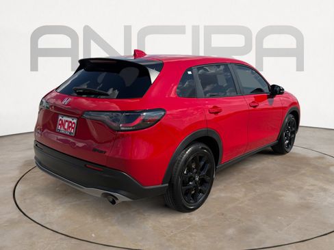 Used 2024 Honda HR-V Sport image 11