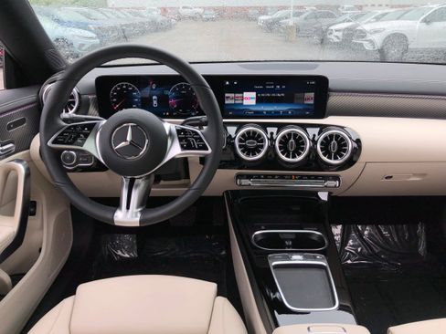 New 2025 Mercedes-Benz CLA 250 4MATIC image 12