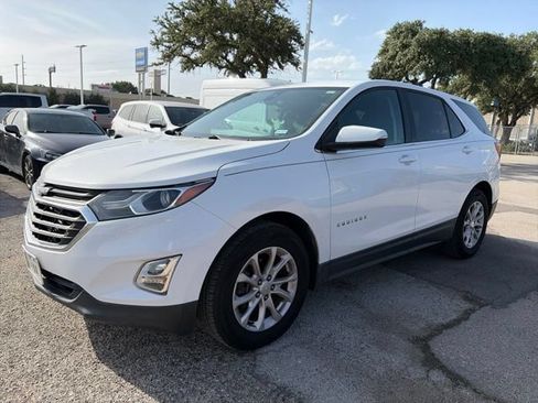 Used 2019 Chevrolet Equinox LT w/ Driver Convenience Package FWD image 2