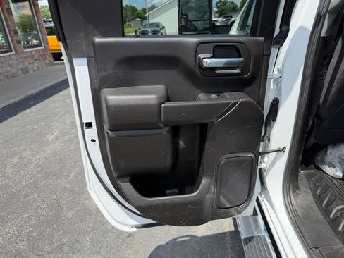 Used 2024 GMC Sierra 2500 Pro AWD/4WD image 16
