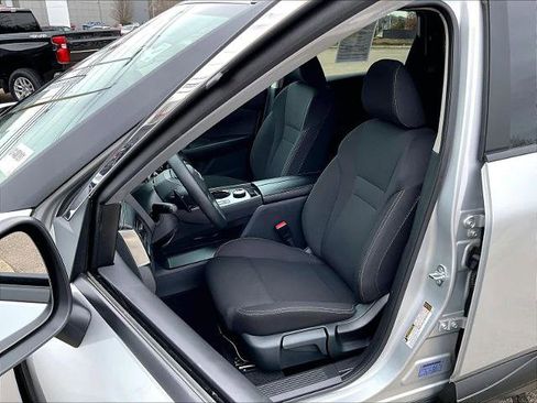 Used 2025 Nissan Rogue S AWD/4WD image 10