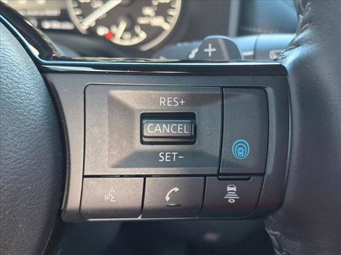 Used 2023 Nissan Rogue SL w/ SL Premium Package FWD image 9