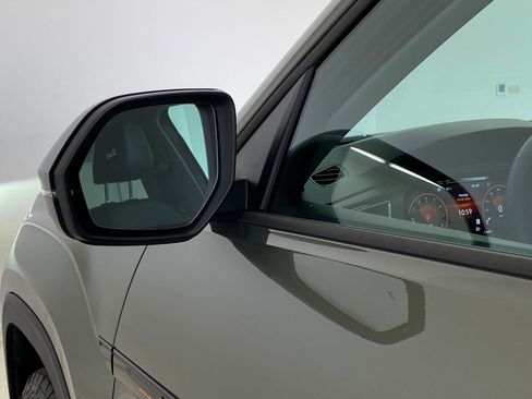 Used 2024 Volkswagen Atlas Peak Edition SEL image 22