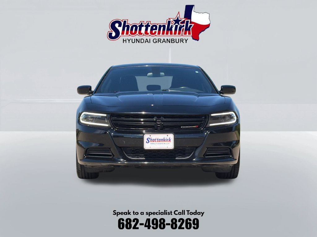 Used 2023 Dodge Charger SXT w/ Blacktop Package RWD image 3