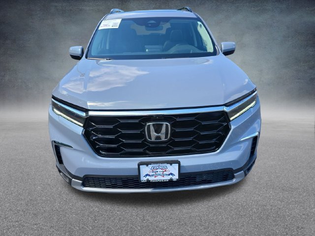 Used 2025 Honda Pilot Elite image 2