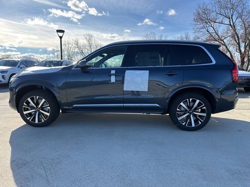 New 2026 Volvo XC90 B5 Core image 4