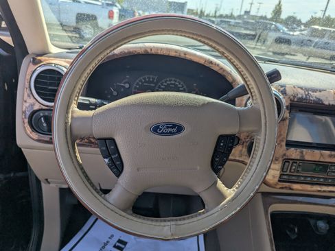 Used 2004 Ford Expedition Eddie Bauer AWD/4WD image 15