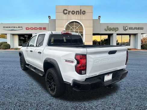 Used 2024 Chevrolet Colorado Trail Boss w/ Technology Package AWD/4WD image 5