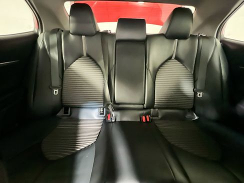 Used 2020 Toyota Camry SE image 29