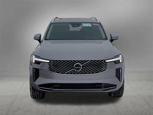 New 2026 Volvo XC90 B5 Plus w/ Protection Package Premier image 9