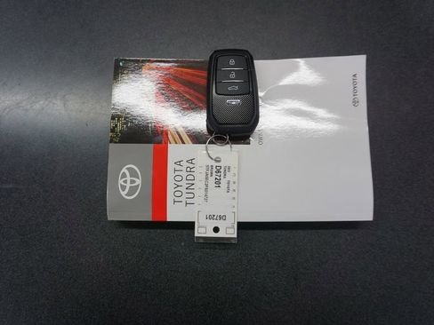 Used 2023 Toyota Tundra Limited w/ Power Package image 17