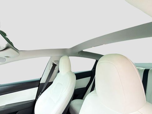 Used 2020 Tesla Model 3 Standard Range Plus image 25