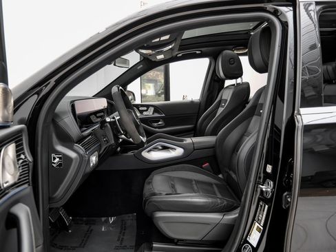 Used 2024 Mercedes-Benz GLS 63 AMG 4MATIC image 7