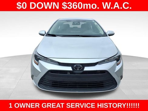 Used 2024 Toyota Corolla LE image 3