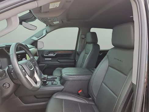 Used 2024 GMC Sierra 1500 Denali w/ Technology Package AWD/4WD image 9