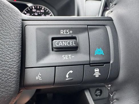 Used 2026 Nissan Rogue SV FWD image 17