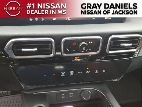 New 2026 Nissan Sentra SR w/ Floor Mat Package FWD image 17