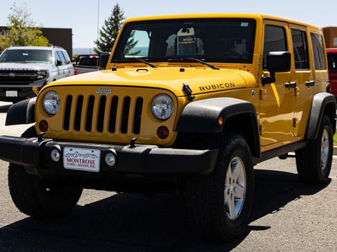 Used 2012 Jeep Wrangler Unlimited Rubicon w/ Connectivity Group AWD/4WD image 1