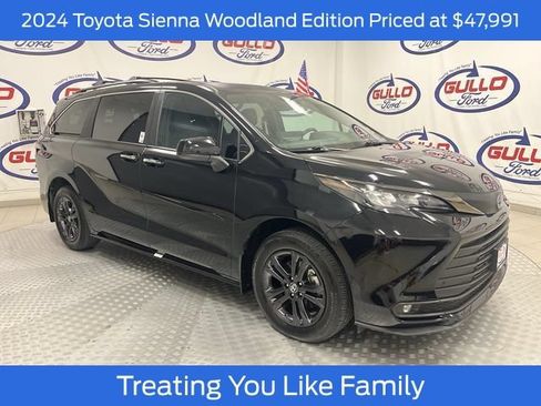 Used 2024 Toyota Sienna XLE Woodland Edition AWD/4WD image 1