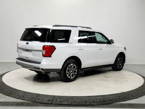 Used 2024 Ford Expedition XLT image 7