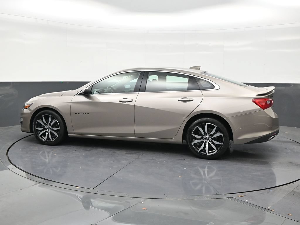 Used 2024 Chevrolet Malibu RS FWD image 2