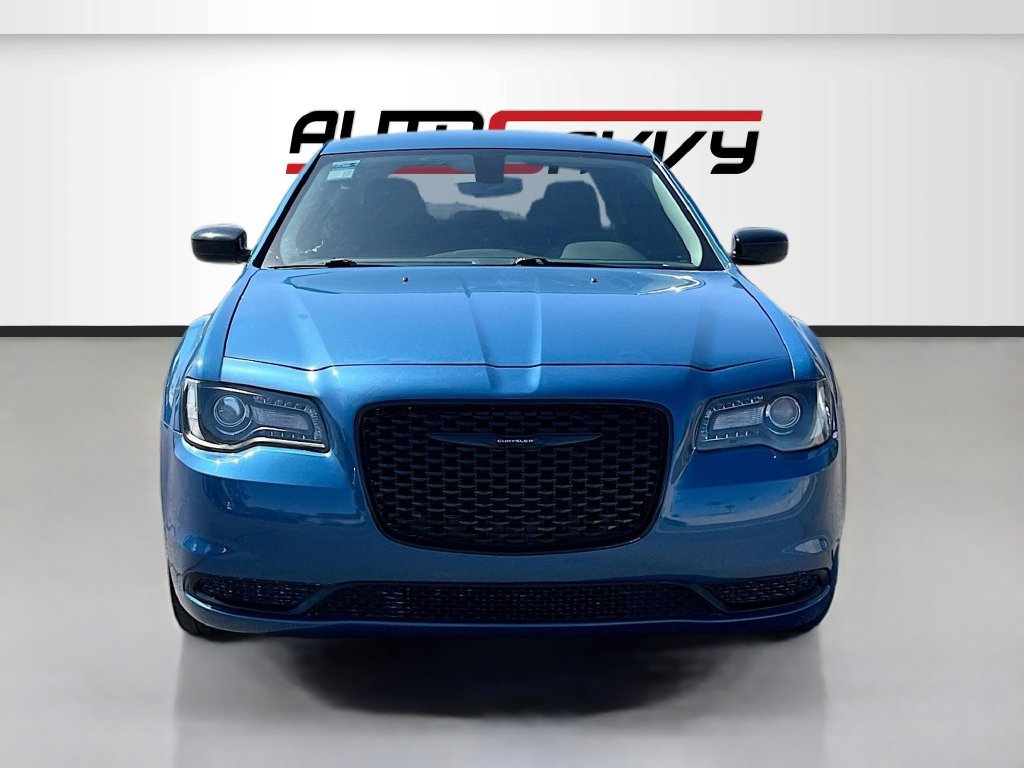 Used 2023 Chrysler 300 Touring w/ Sport Appearance Package RWD image 2