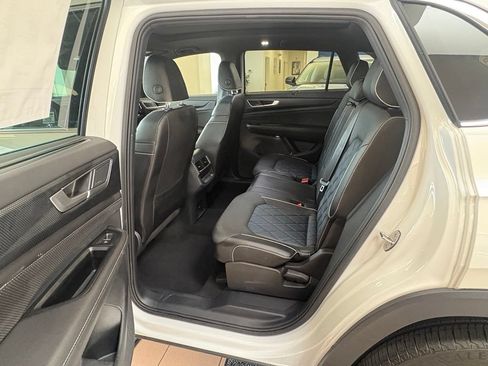 Used 2024 Volkswagen Atlas Cross Sport SEL Premium R-Line AWD/4WD image 38