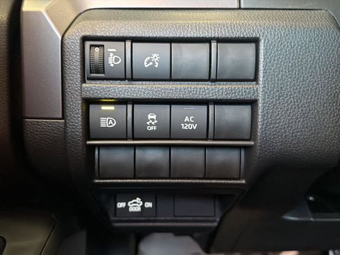 Used 2026 Toyota Tacoma TRD Sport w/ TRD Sport Upgrade Package image 18