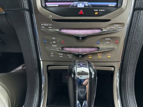 Used 2014 Lincoln MKX AWD w/ Equipment Group 101A image 45