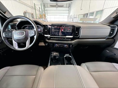 Used 2024 GMC Sierra 1500 SLT w/ SLT Premium Plus Package image 21