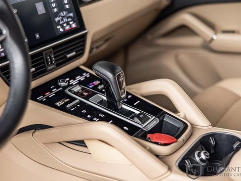 Used 2019 Porsche Cayenne AWD/4WD image 21
