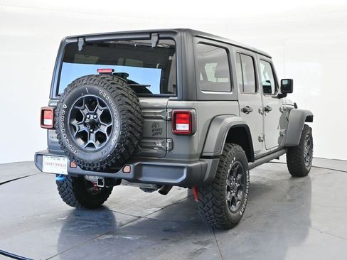 Used 2023 Jeep Wrangler Unlimited w/ Cold Weather Group AWD/4WD image 5