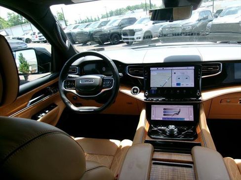 Certified 2025 Jeep Grand Wagoneer L Series III w/ Rear Seat Video Group 1 AWD/4WD image 13