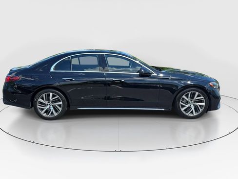 Used 2024 Mercedes-Benz E 350 4MATIC Sedan image 4