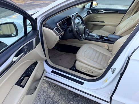 Used 2015 Ford Fusion SE w/ Equipment Group 202A image 13