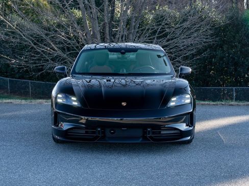 New 2026 Porsche Taycan GTS image 10