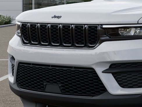 New 2025 Jeep Grand Cherokee Laredo RWD image 21