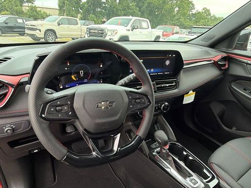 New 2026 Chevrolet TrailBlazer RS w/ Convenience Package FWD image 3