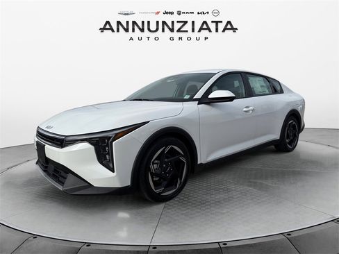 New 2025 Kia K4 EX image 1